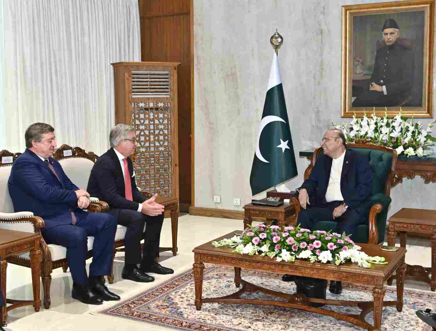 Asif Ali Zardari has urged the European Union to create expanded legal migration pathways for Pakistani workers